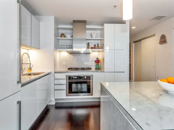 77 Hudson Street image 1 of 31
