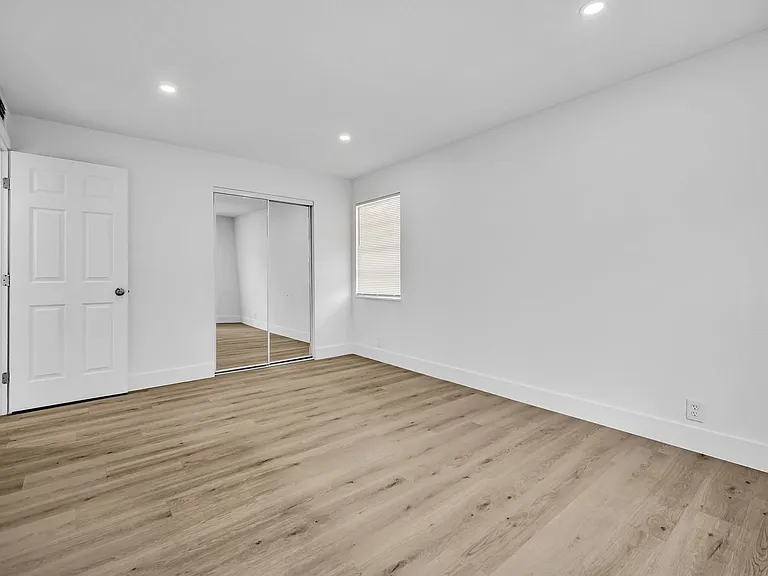 1015 NE 17th Ave — Photo 32