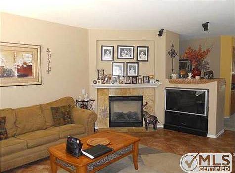 3rd image of 3150 Willow Tree Ln