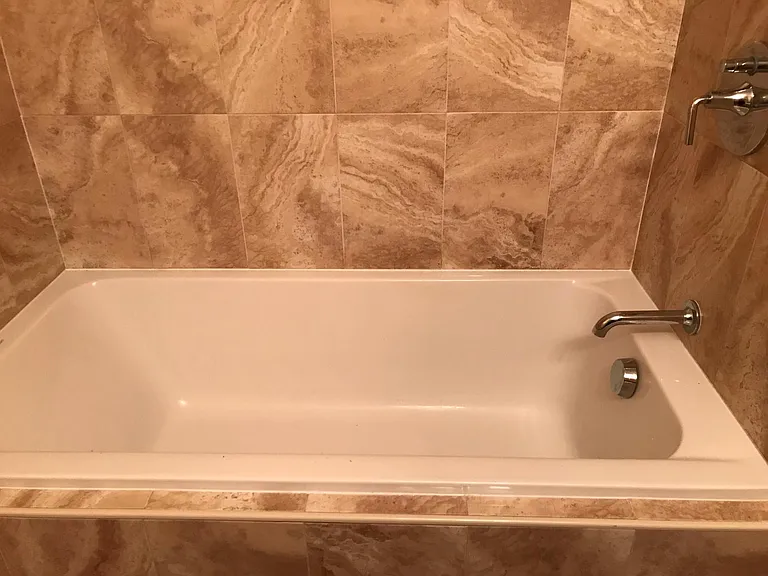 Bathroom. Image 2.
