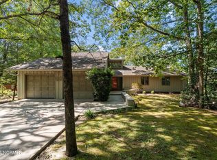 800 Loblolly Dr, Vass, NC 28394