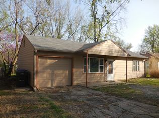 3452 SW Mayo Ave, Topeka, KS 66611