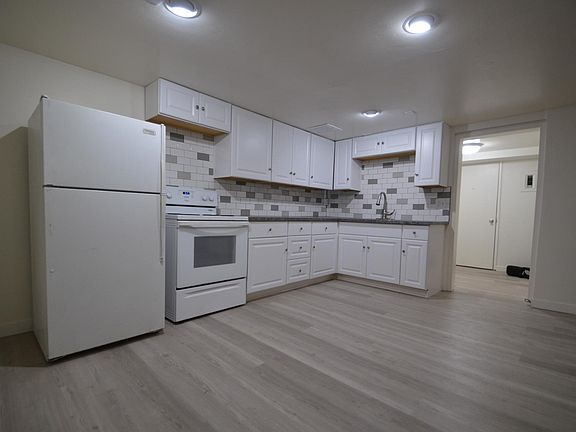 4th image of 13400 Roosevelt Way N #18