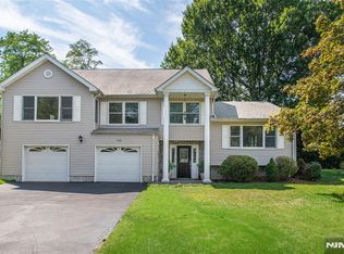 728 Prospect St, Glen Rock, NJ 07452