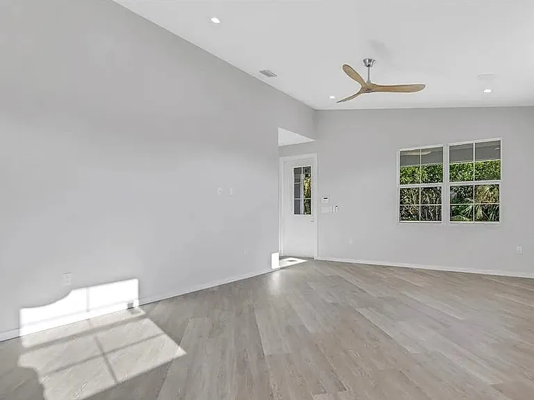3500 Croton Rd #102 — Photo 15
