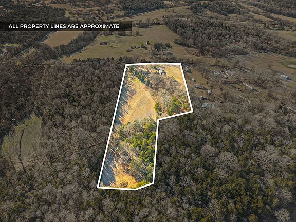 3rd image of 1061 Scott Rd