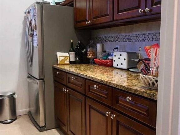 5th image of 3715 Utopia Pkwy #190