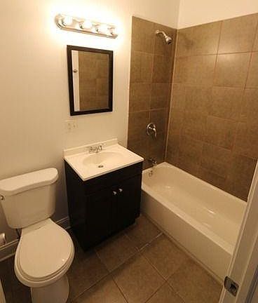 5th image of 2065 W Jarvis Ave #2W