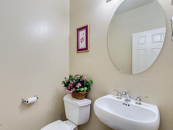 5th image of 2182 E Palm Beach Dr