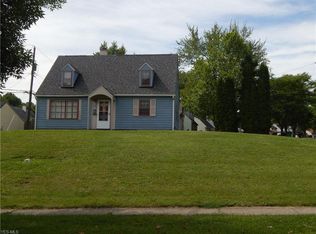 19704 Longbrook Rd, Warrensville Heights, OH 44128