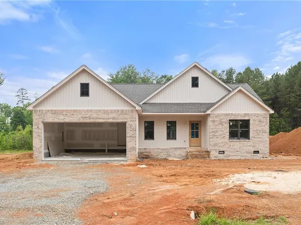 434 Potters Lndg, Denton, NC 27239