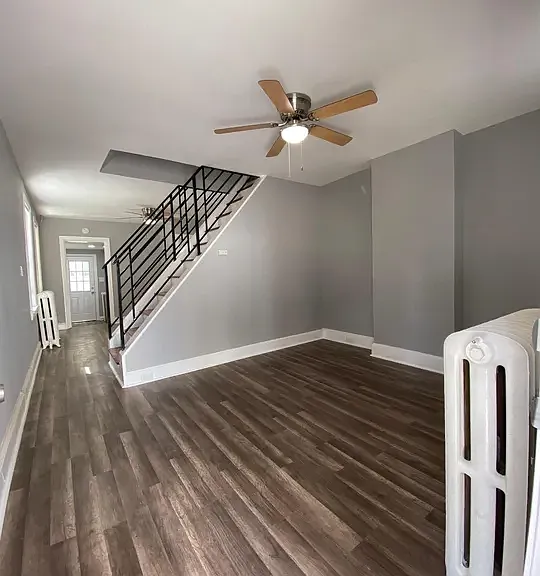 1346 Gillingham St — Photo 1