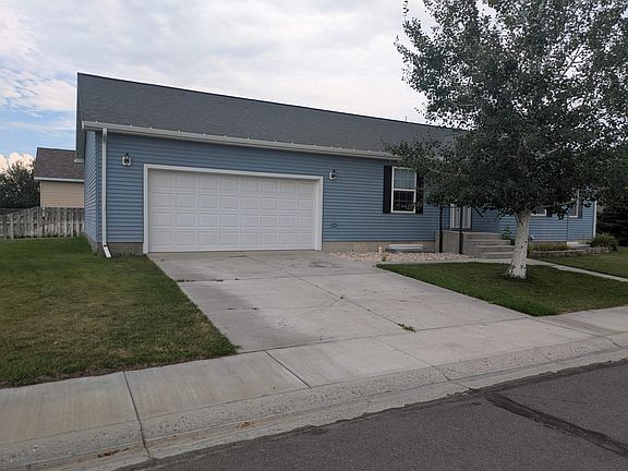 2nd image of 691 Oakwood Dr
