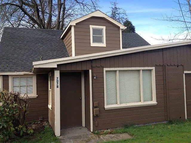 Building Photo - 707 Hayden Bridge Pl