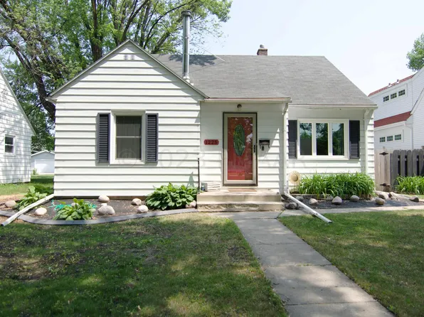 1225 2nd St N, Fargo, ND 58102