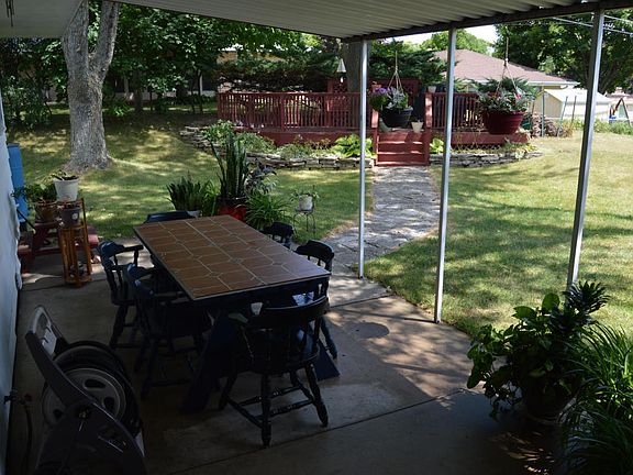 3rd image of 1171 Irving Pl