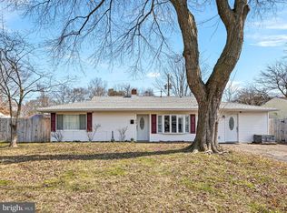 13 Kullen Dr, Newark, DE 19713