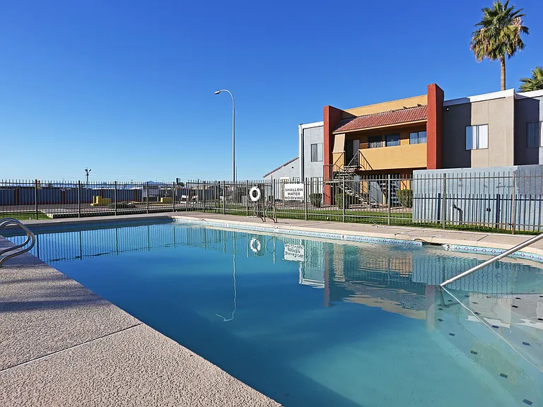 The Resort on 35th — Photo 8