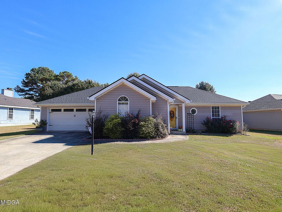 1st image of 739 Gateway Dr