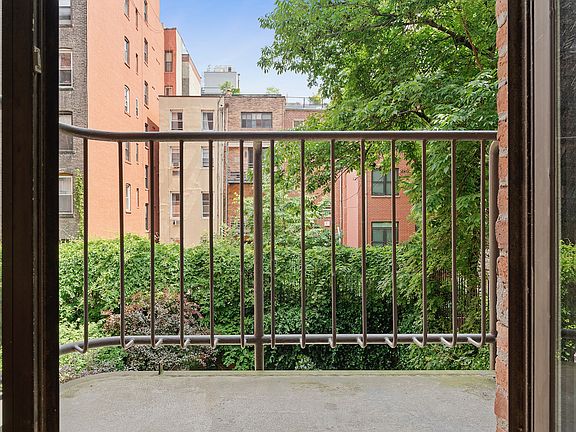 3rd image of 201 E 12th St APT 315