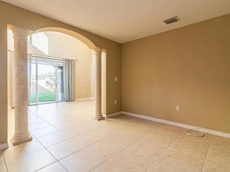 2700 SW 156th Pl — Photo 12