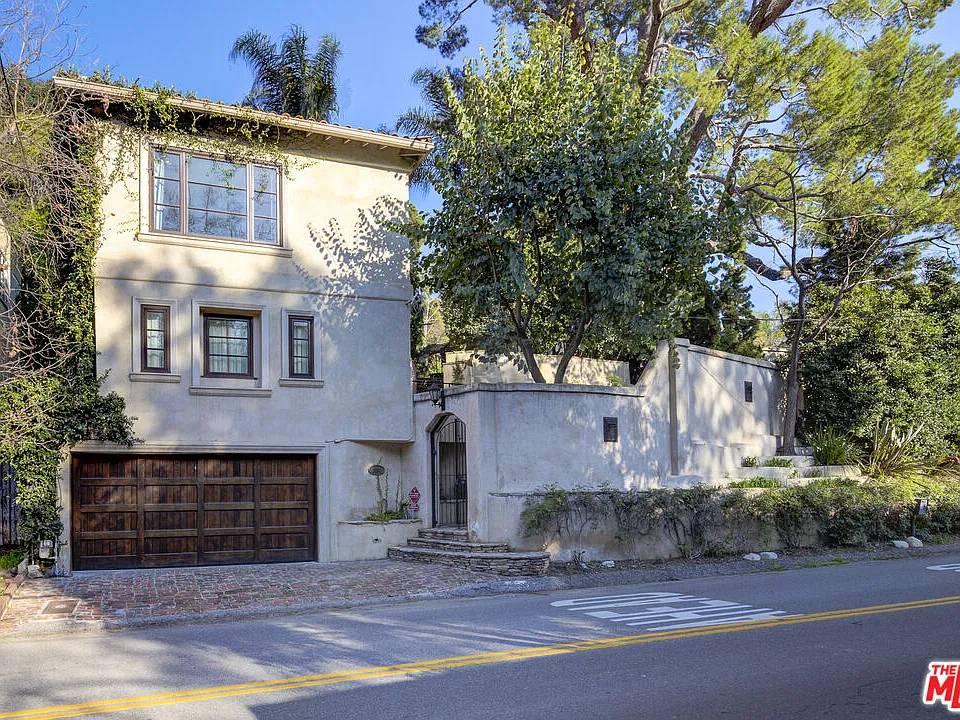 2880 Nichols Canyon Rd