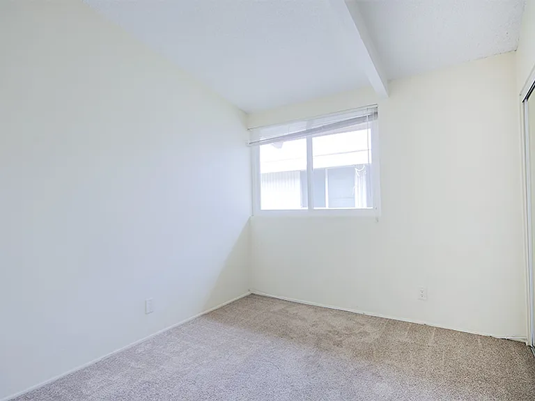 5542 Fernhill Cir — Photo 36