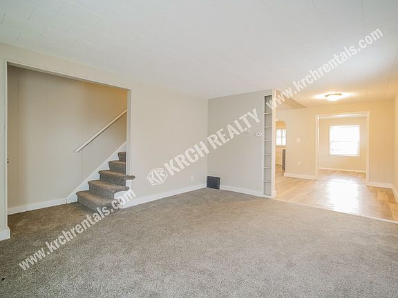 3rd image of 1462 Sulzer Ave