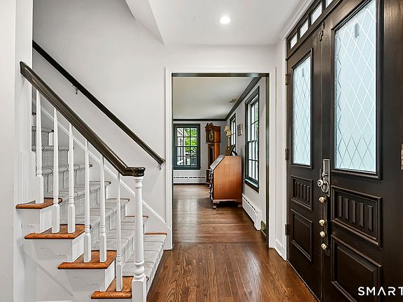3rd image of 320 Warner Hill Road