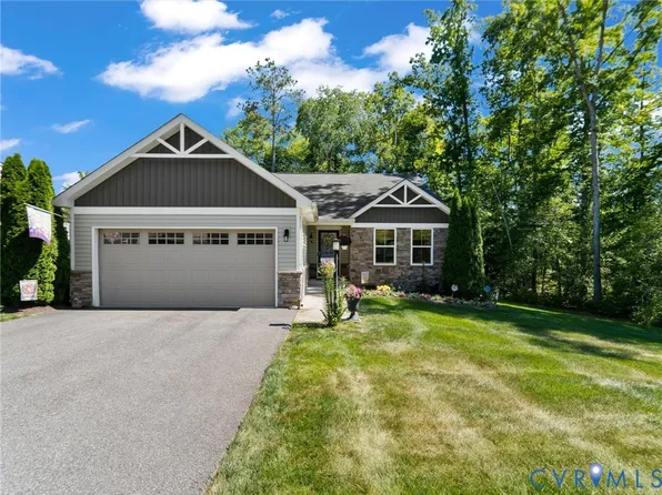 10313 Sun Ridge Ln, North Chesterfield, VA 23236