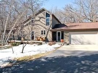 6963 Cottonwood Ct NW, Rochester, MN 55901