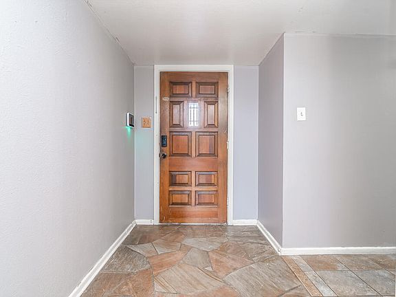 4th image of 1507 Custer Ave