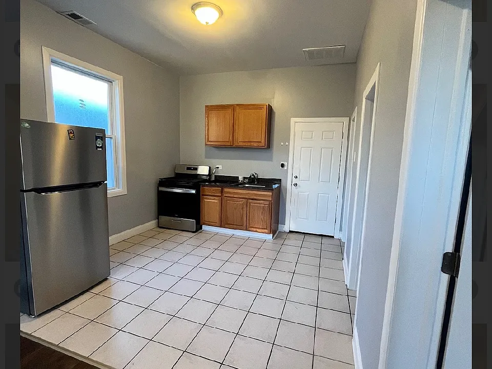 5941 S Aberdeen St #2