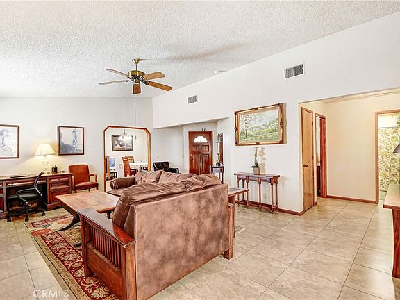 3rd image of 3871 Roxbury Dr