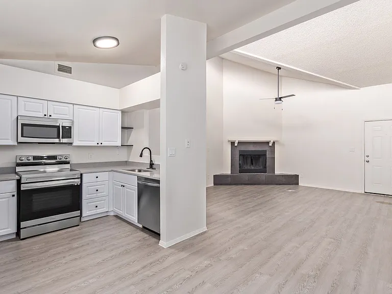 7211 N 54th Ave — Photo 26
