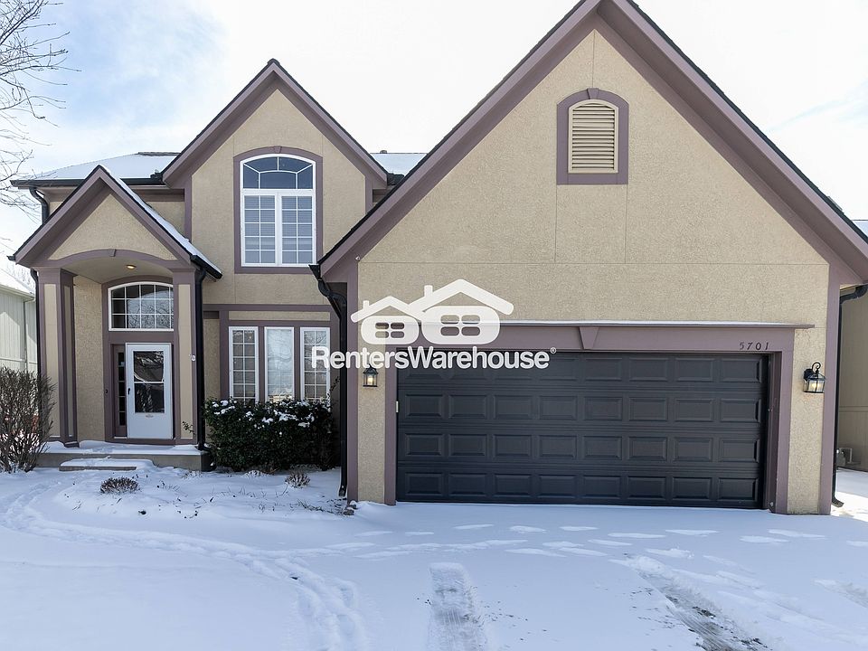 1st image of 5701 NE Hidden Meadow Dr