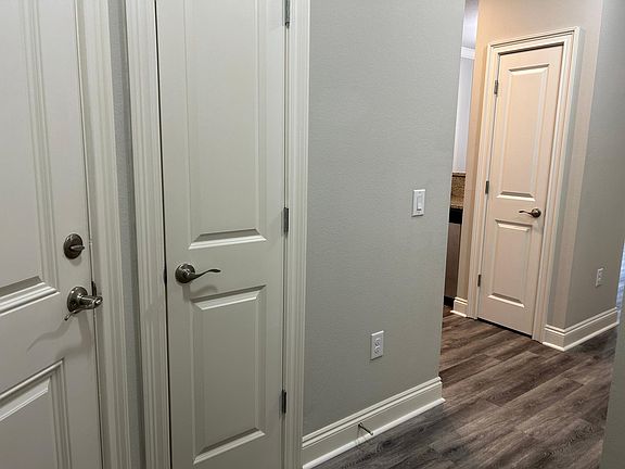 4th image of 7295 Majestic Blvd