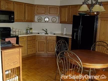 5th image of 11795 Leonard St