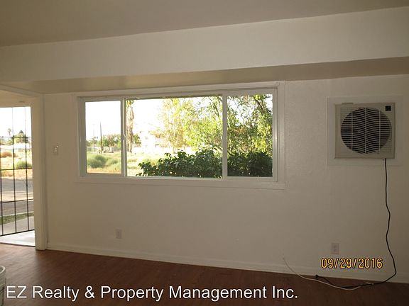 2nd image of 212 S San Jacinto St APT A