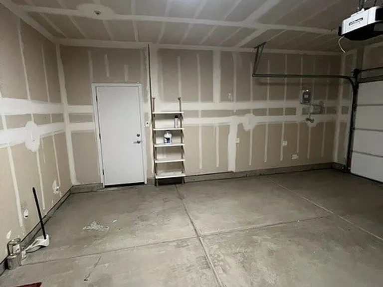 3008 N Creekside St — Photo 10
