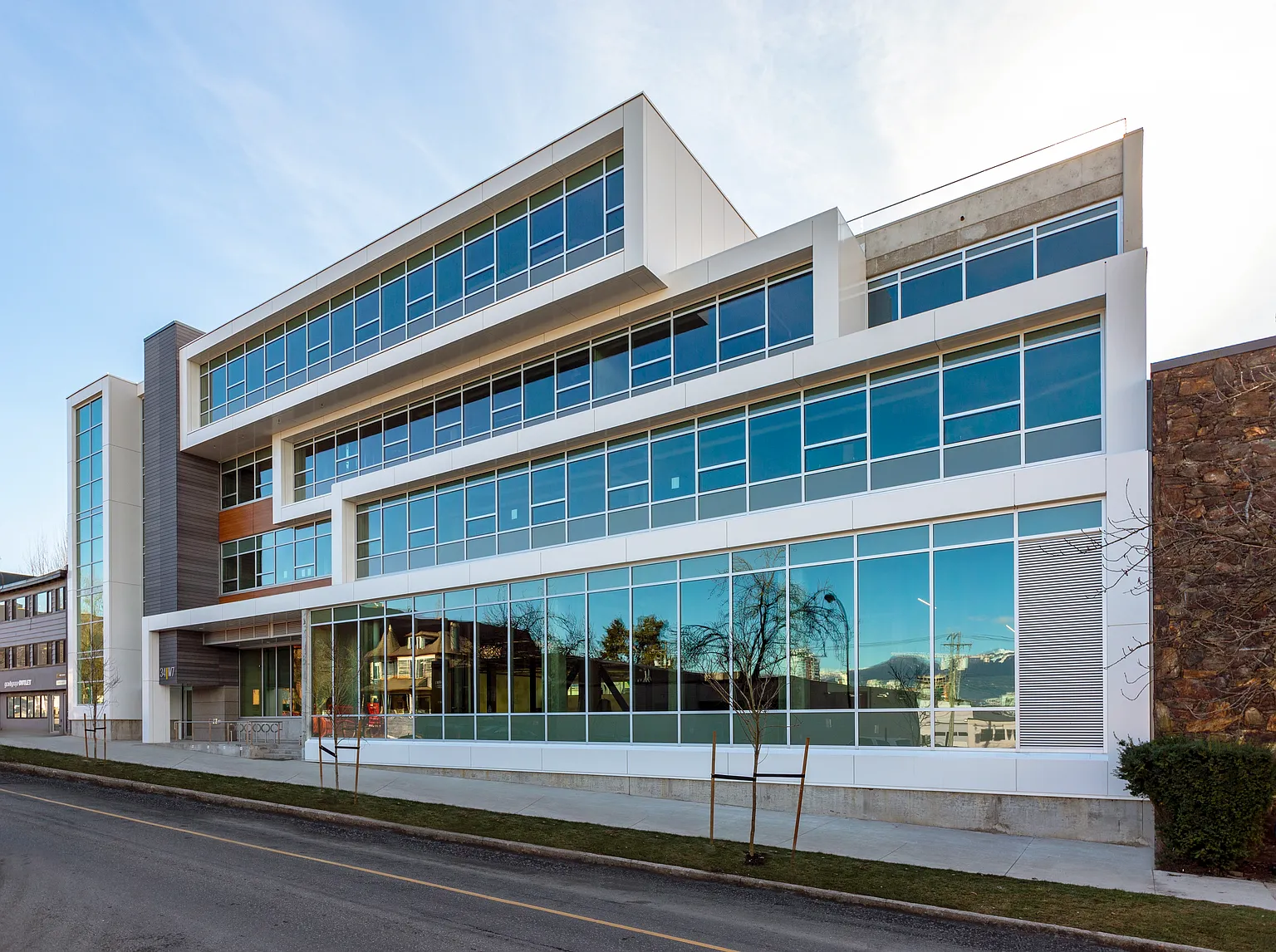 34 W 7th Ave photo 1