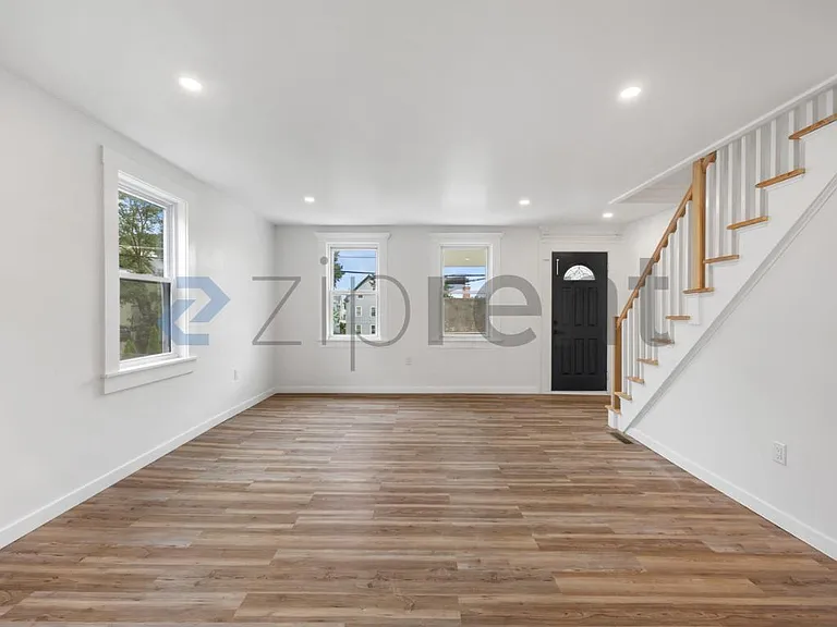 19 Oliver St #19 — Photo 6