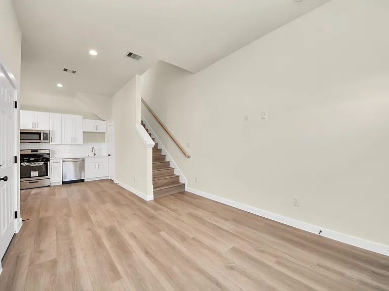 8025 Peachtree St #B — Photo 12