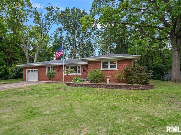 2nd image of 28 Sunnyside Dr