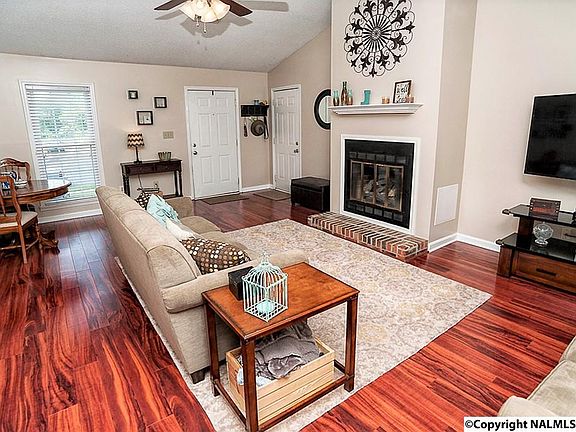 4th image of 729 Wynsom Dr SE