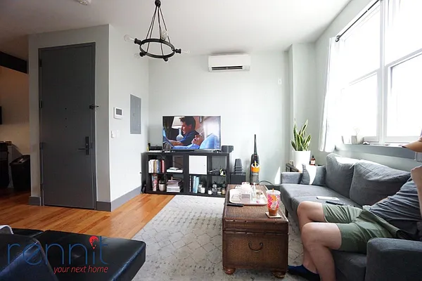Rented by Rennit Inc. | media 11
