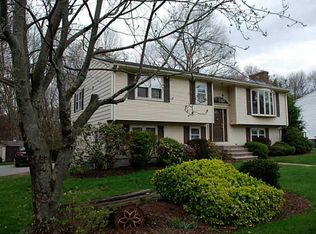 17 Lodgepole Ln, Smithfield, RI 02828