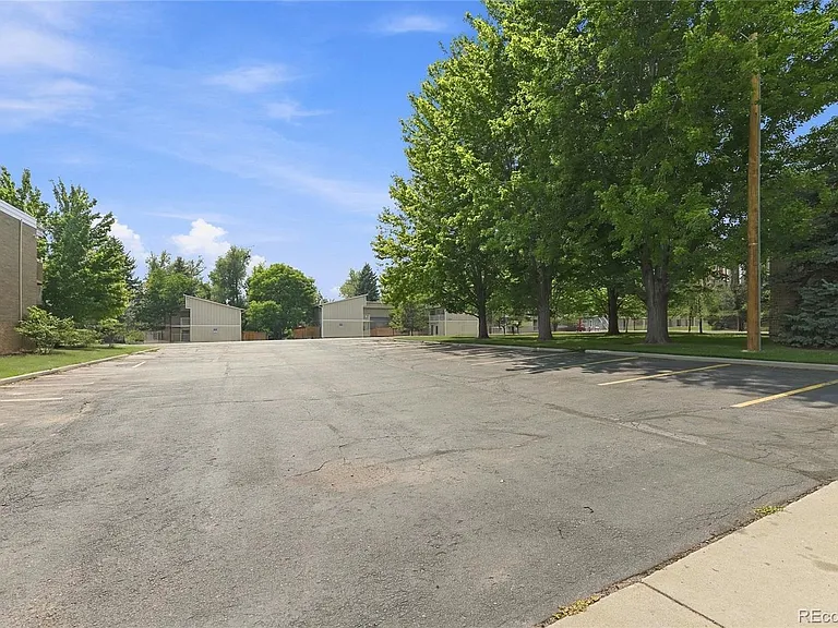 1612 Cottonwood Dr #13W — Photo 17