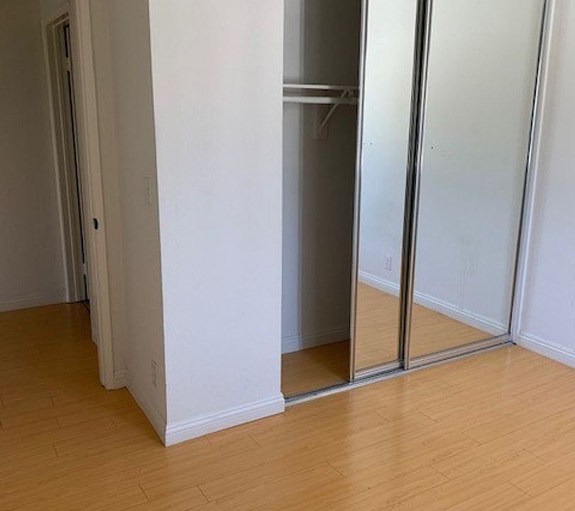 1st image of 10764 Woodbine St #3