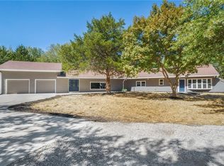 40025 W 111th St, Eudora, KS 66025